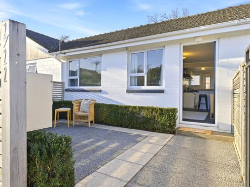 2/22 Holly Road, Saint Albans