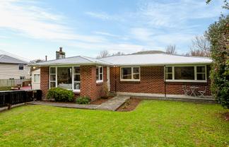 296 Main Road, Tawa