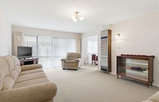 16B Grey Street, Glenholme