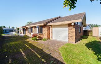 8 Chequers Avenue, Chartwell
