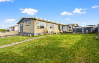 231 Conyers Street, Strathern