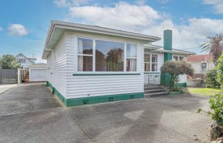 115 Bartholomew Road, Levin