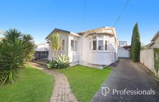 18 Walmer Road, Point Chevalier
