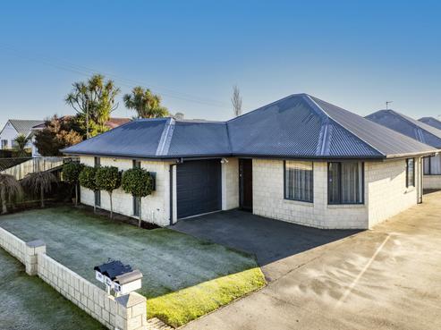 26A Sawyers Arms Road, Northcote