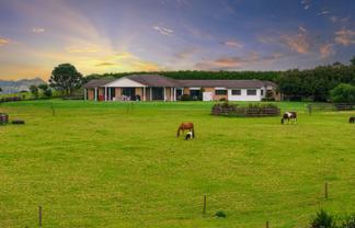 135B Hutchinson Road, Helensville