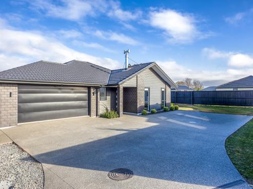 5 Earl Way, Amberley