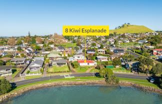 8 Kiwi Esplanade, Mangere Bridge
