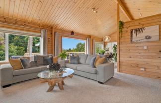 6 Te Koari Drive, Brookfield