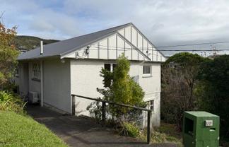 90 Donald St, Karori