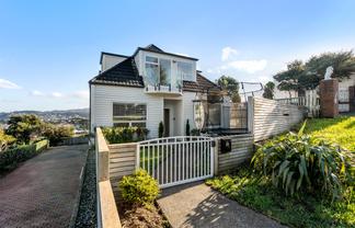 89 Nevay Road, Miramar