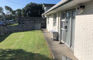 2/112 Carrington Road, Mount Albert