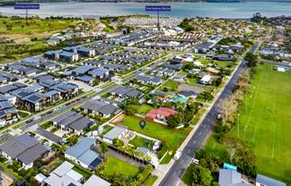 72R Karaka Road, Beachlands