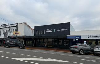 Prominent Office with Plenty of Parking