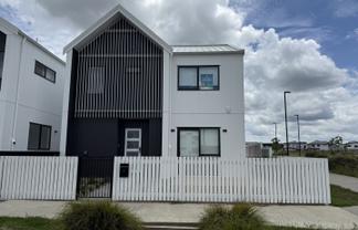 1 Green Bamboo Road, Hobsonville
