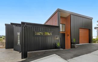17 Luxton Place, Mount Pleasant