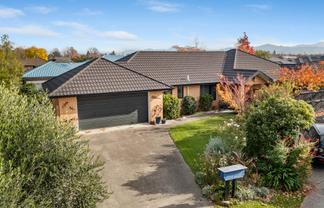 15 Puketea Place, Redwoodtown