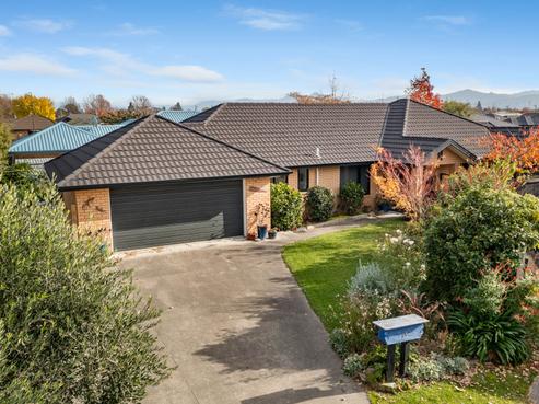 15 Puketea Place, Redwoodtown
