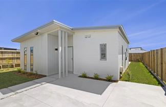 24 Rocky Road, Huntington