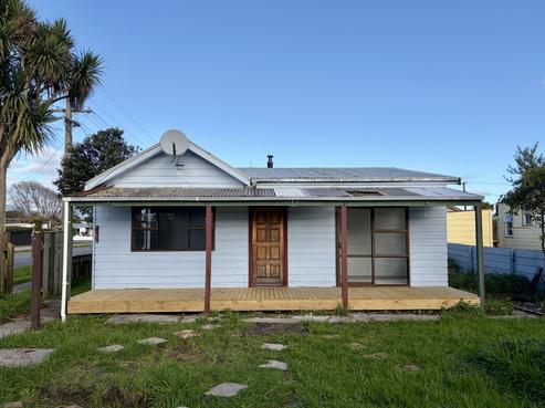 12 Russell Street, Westport