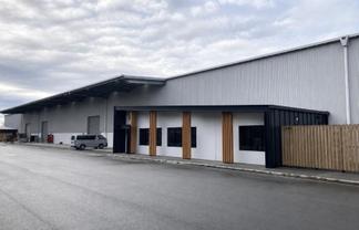 Modern Clear Span Warehouse