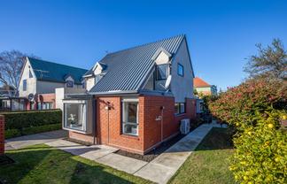 2/10 Nortons Road, Avonhead