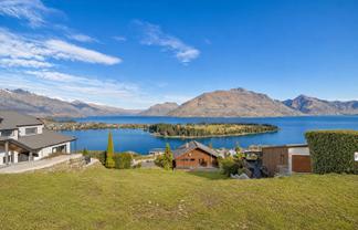 7 Bolton Lane, Queenstown Hill
