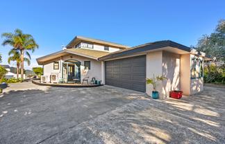 9 Pebble Beach Boulevard, Kamo