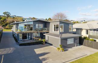 65 Ngauruhoe Street, Hilltop