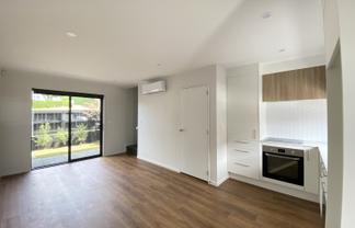 2/2 Sturges Avenue, Otahuhu