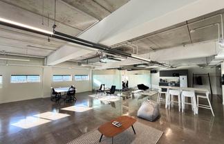 TIDY MODERN PARNELL OFFICE
