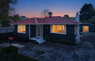 25 Riverbank Road, Okoia