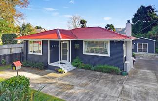 25 Riverbank Road, Okoia