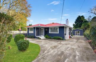 25 Riverbank Road, Okoia