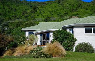 54 Huia Street, Waikanae