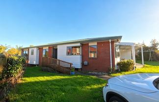 8 Taha Road, Te Atatu South