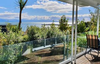 25 Victoria Road, Stepneyville