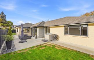 35 Pharazyn Street, Feilding
