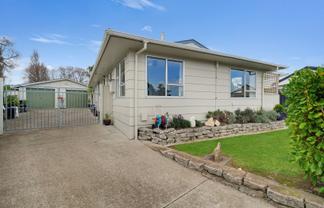 6 Grant Place, Awapuni