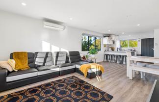 10 Lipton Grove, Papakura