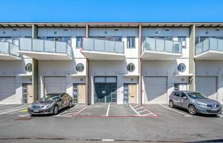Tenanted live/work unit