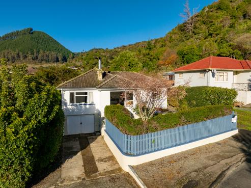 15 Hinau Street, The Brook