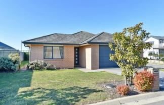 58 Mary Ellen Street, Pegasus