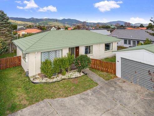 33 Rosewood Place, Paraparaumu