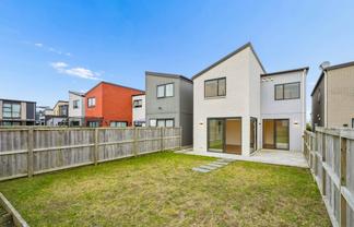 25 Coast Garden Drive, Hobsonville