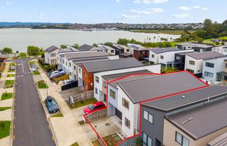 25 Coast Garden Drive, Hobsonville