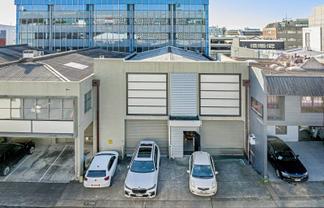 RARE CENTRAL NEWMARKET WAREHOUSE
