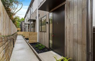 2/37 Upland Road, Remuera