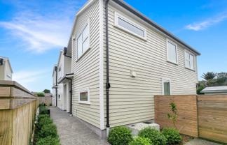 11/55 Britannia Street, Petone