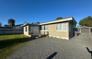 704 Riverslea Road South, Akina