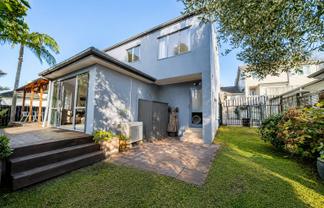 10C Tipene Place, Meadowbank